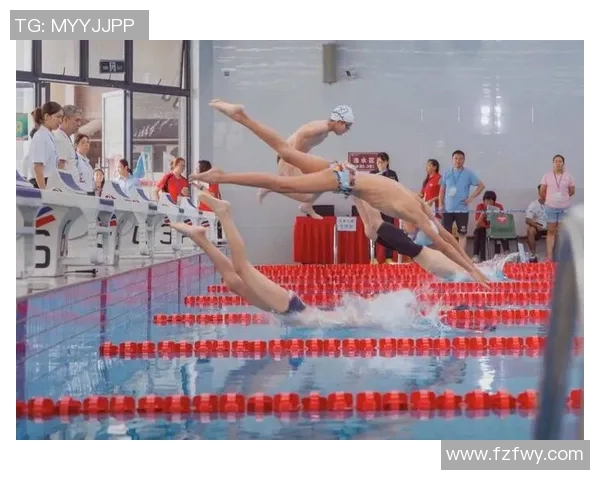 蝶泳赛事精彩纷呈突破极限 游泳选手奋力争金创纪录